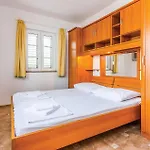 Apartament 2 Bedroom Awesome In