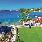 Apartament 2 Bedroom Awesome In Banjol