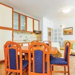 2 Bedroom Awesome In