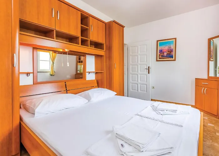 Apartman 2 Bedroom Awesome In
