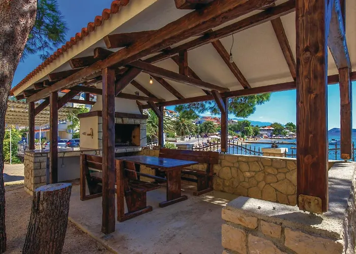 2 Bedroom Awesome In *