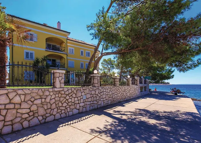 Apartman 2 Bedroom Awesome In *