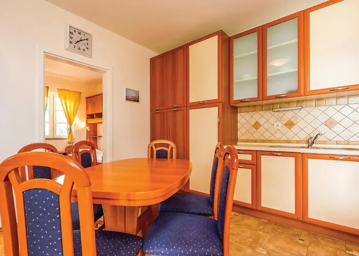 2 Bedroom Awesome In