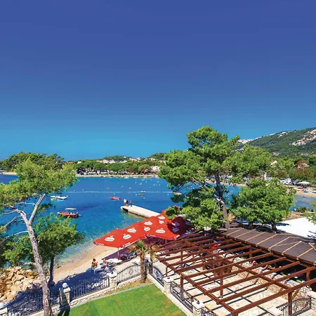 2 Bedroom Awesome In Appartamento *