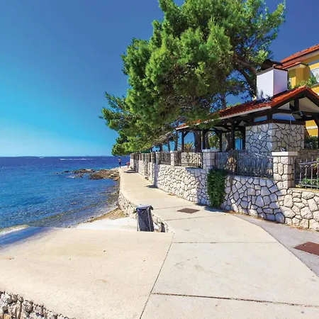 Appartamento 2 Bedroom Awesome In *