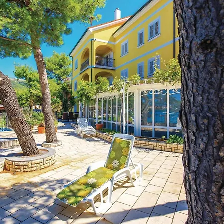 2 Bedroom Awesome In * Banjol