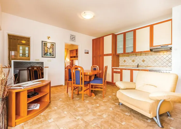 2 Bedroom Awesome In *