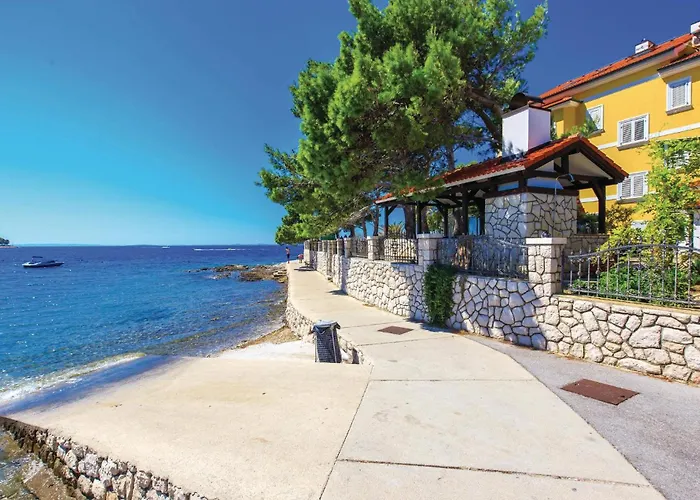 Διαμέρισμα 2 Bedroom Awesome In *